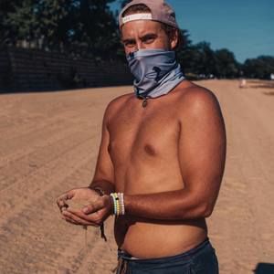 Meet your Posher, Cameron